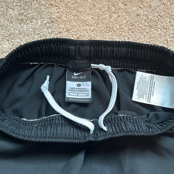 Nike Athletic Shorts - Picture 4 of 5